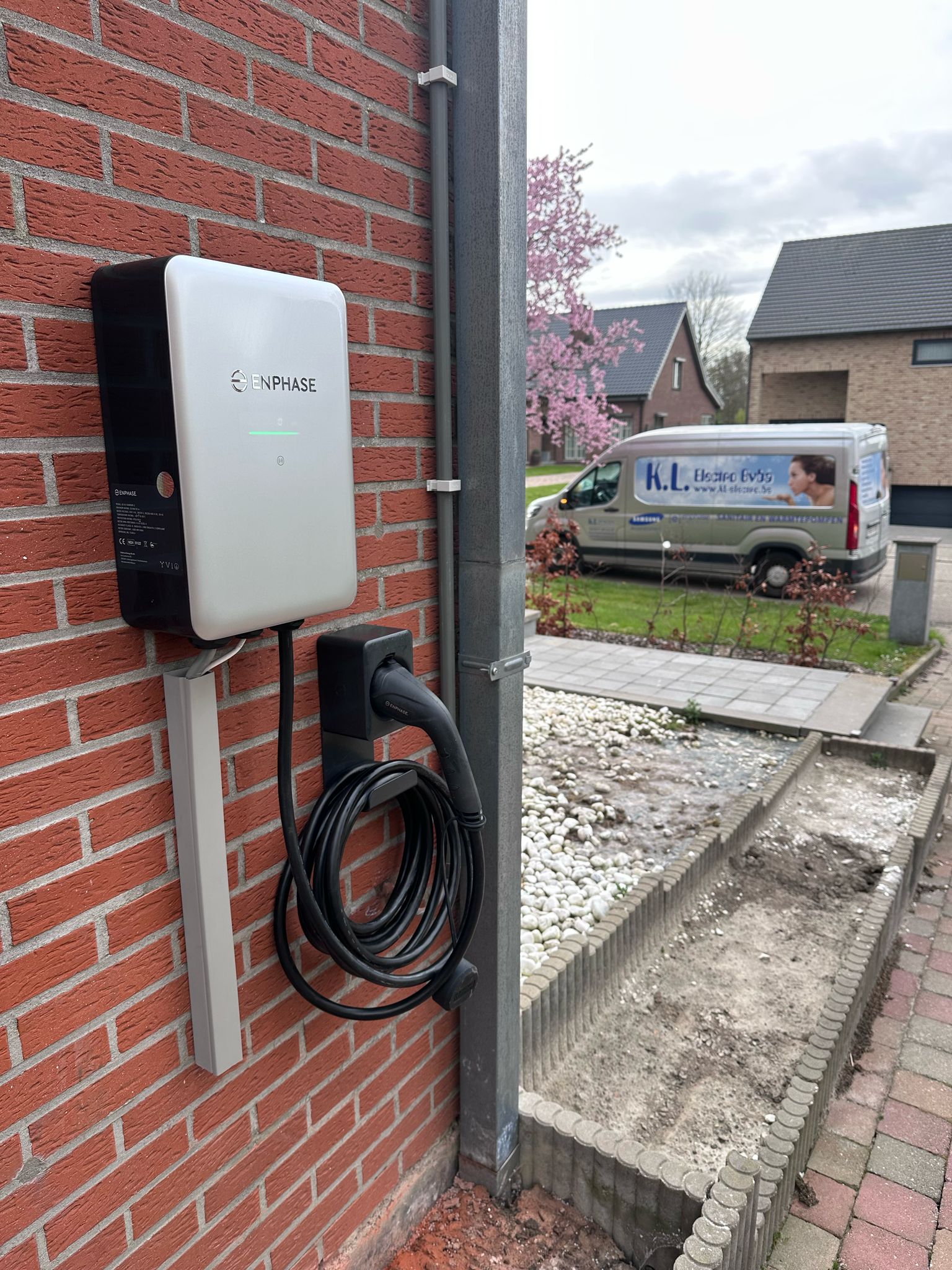 Enphase EV charger4